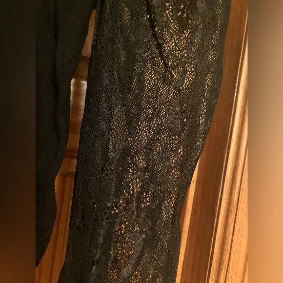 Lace top - Picture 7 of 8